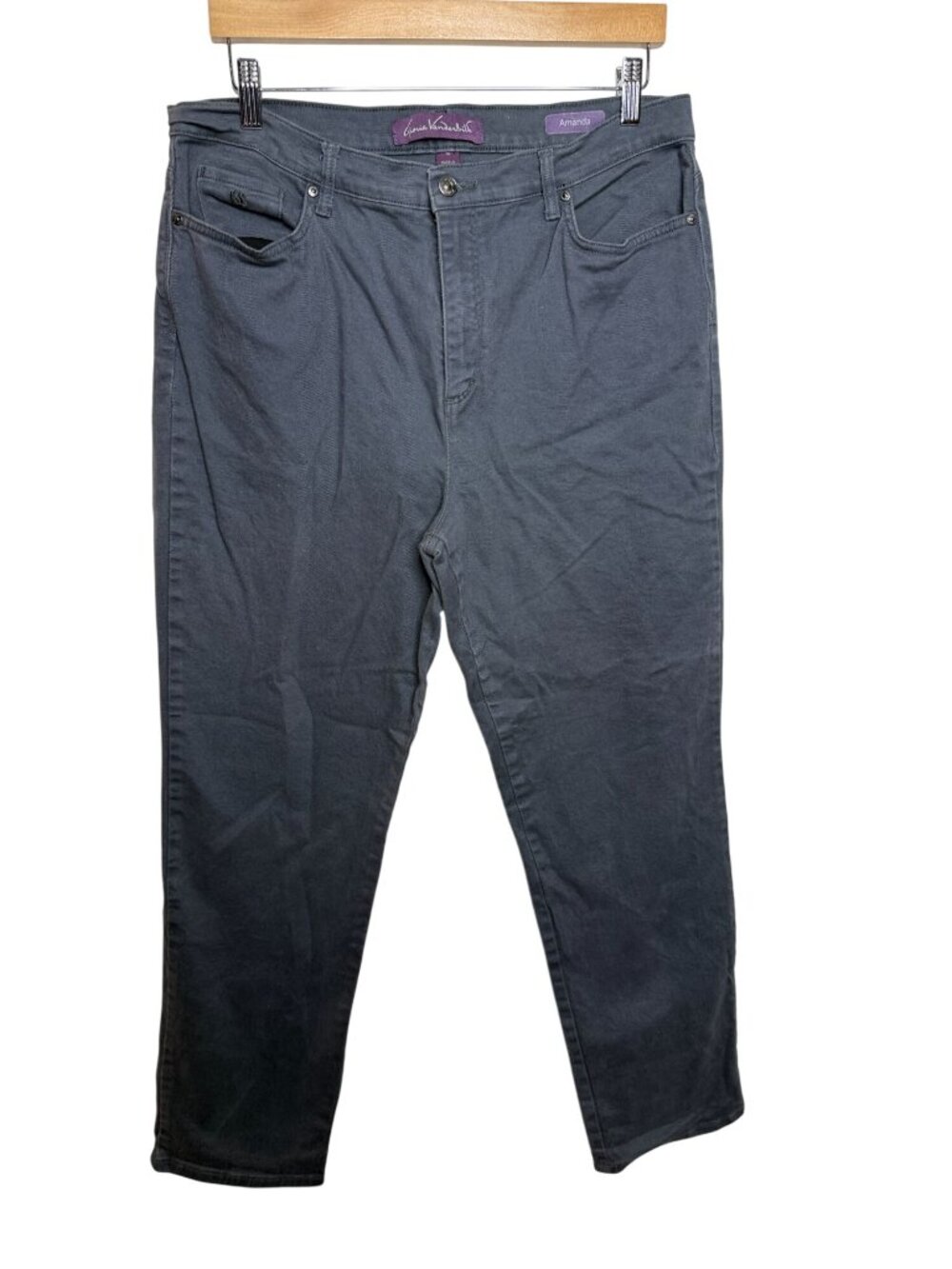 Gloria Vanderbilt Amanda Size 16 Gray Straight Leg Jeans
